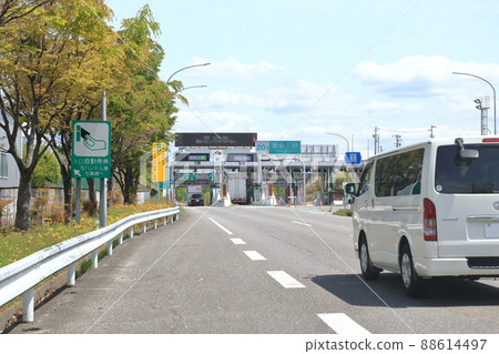 Expressway interchange (Tomei Miyoshi interchange, Miyoshi City, Aichi Prefecture) 88614497