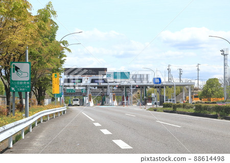 Expressway interchange (Tomei Miyoshi interchange, Miyoshi City, Aichi Prefecture) 88614498