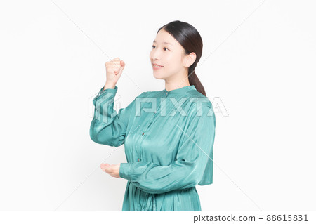 令人信服的姿勢的主婦 88615831