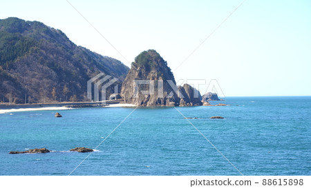 從脅川大橋到堀井山的笹川流 從脅川大橋到堀井山的笹川流 88615898