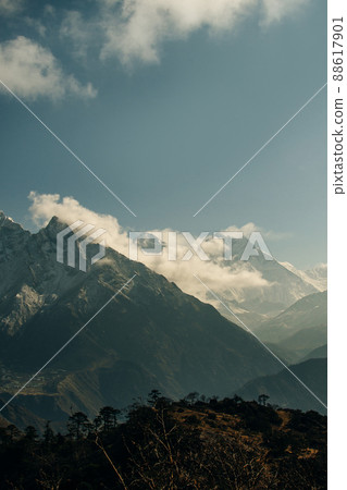 panorama view of Mount Everest massif Nuptse, Lhotse and Ama Dablam from Namche Bazar, Himalayas, Nepal. 88617901
