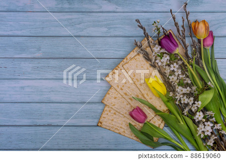 Jewish Passover holiday Pesach matzah unleavened bread celebration 88619060