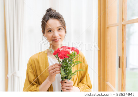 Lady with a bouquet home 88624945