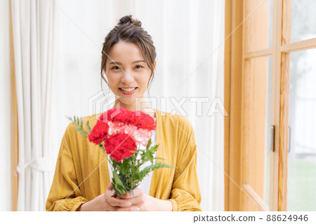 Lady with a bouquet home 88624946