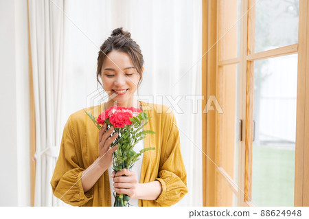 Lady with a bouquet home 88624948