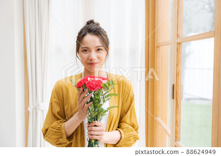 Lady with a bouquet home 88624949