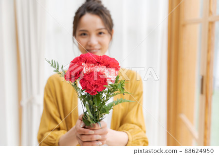 Lady with a bouquet home 88624950