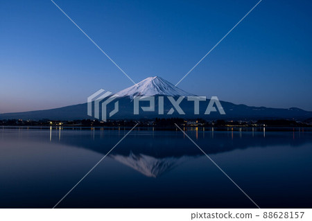 黎明時分的富士山 黎明時分的富士山 88628157