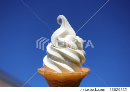 Soft serve ice cream in Shingo Village (Shingo Village, Aomori Prefecture) Soft serve ice cream in Shingo Village (Shingo Village, Aomori Prefecture) 88629885