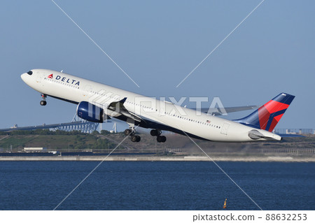 Delta Air Lines Airliner A330-900 Delta Air Lines Airliner A330-900 88632253
