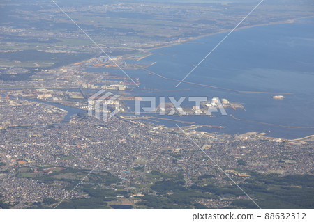 Hachinohe Port seen from the sky (Hachinohe City, Aomori Prefecture) 88632312