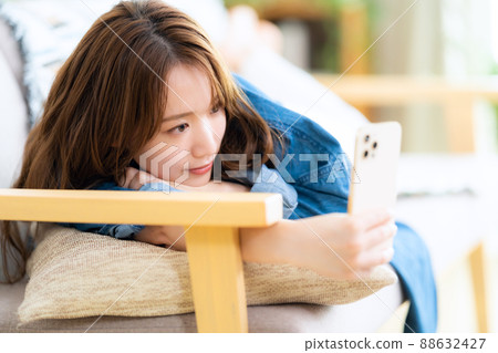 女性生活智能手機生活方式新常態 88632427