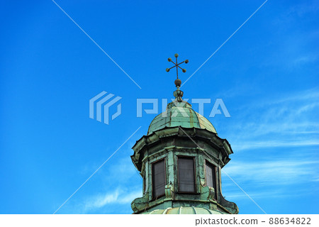 Close-up of the Treviso Cathedral - Duomo di San Pietro Apostolo 88634822