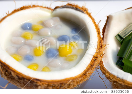 Rice dumplings in coconut milk Rice dumplings in coconut milk 88635066