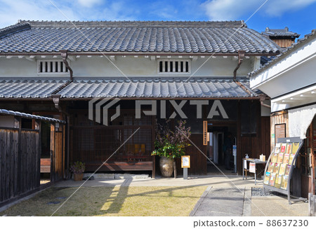 Former Tanaka House Residence Tondabayashi City Tondabayashi Important Traditional Buildings Preservation Area (Tondabayashi City, Osaka Prefecture) Former Tanaka House Residence Tondabayashi City Tondabayashi Important Traditional Buildings Preservation Area (Tondabayashi City, Osaka Prefecture) 88637230