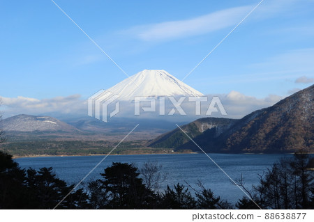 富士山和本莊湖的景觀 88638877