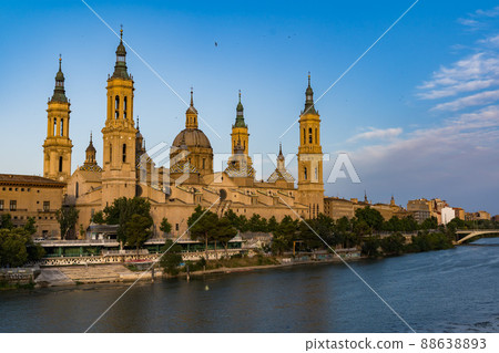Nuestra Senora del Pilar 大教堂 薩拉戈薩 西班牙 Nuestra Senora del Pilar 大教堂 薩拉戈薩 西班牙 88638893