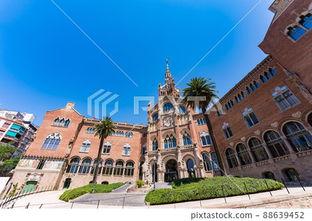 巴塞羅那聖保醫院 巴塞羅那聖保醫院 88639452