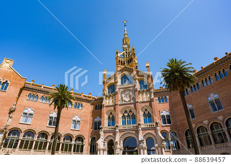 巴塞羅那聖保醫院 88639457