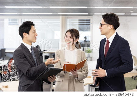 Standing meeting Standing meeting 88640478