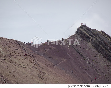 [秘魯] Vinicunca（比尼昆卡山）紅色山谷的登山步道 88641224