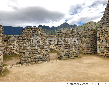 [Peru] Machu Picchu Ruins: Beautifully processed masonry 88641304