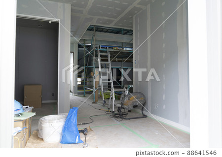 Inside the house under construction 88641546