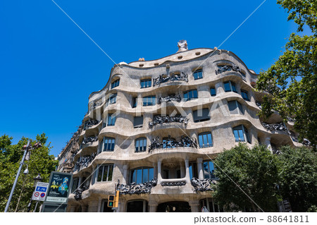 Barcelona streetscape Barcelona streetscape 88641811