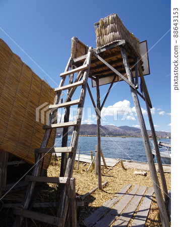 [Peru] Puno on Uros Island made of Totora 88643153