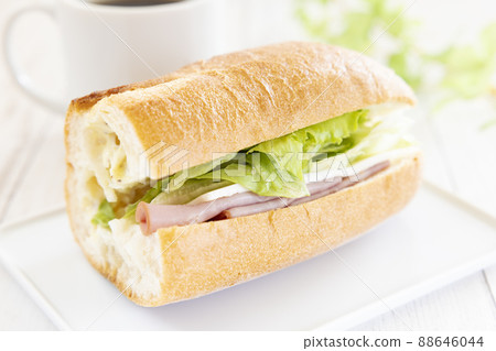 Delicious French bread sand and hot coffee 88646044