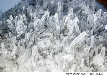 crystal 88646606