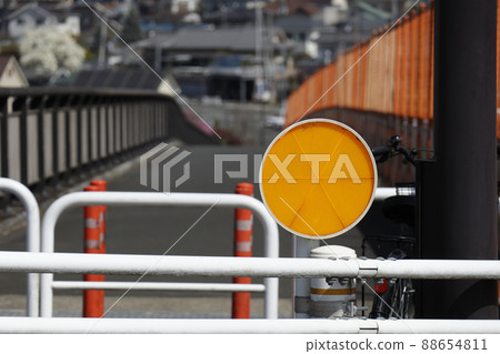 Round reflector at construction site 88654811