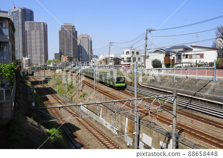 4月品川455山手線內環線/白金參道橋 88658448