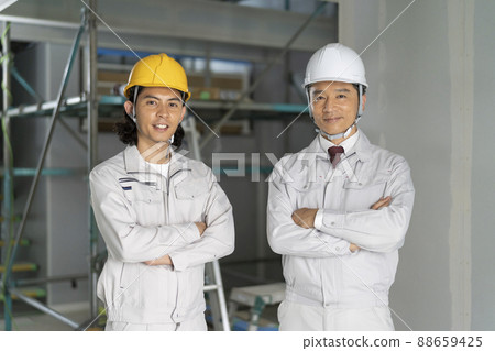 Image portrait of construction site workers and site supervisor Image portrait of construction site workers and site supervisor 88659425