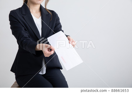 一個有簡歷的女人 88661653