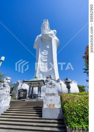 《Fukuoka Prefecture》 Omotoyama Naritayama Kurume Branch Myouji Temple (Savior Jibodaikannon) 88662960