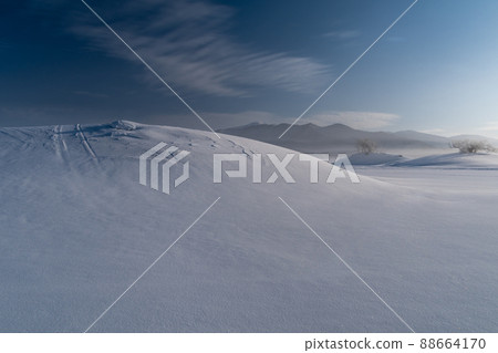 Snowy mountain and sukabra 88664170