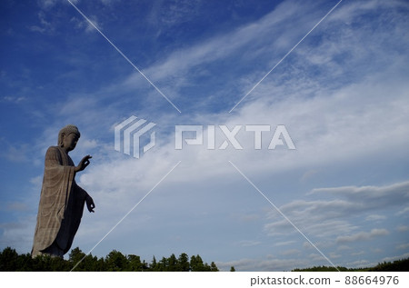 Ushiku Buddha and cloudy sky 88664976