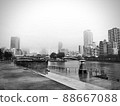 大阪的城市景觀，雨中的水城 88667088