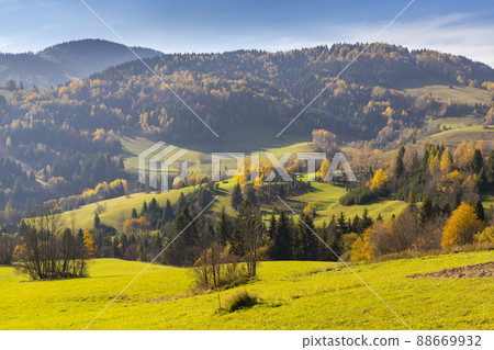 Autumn landscape inMala Fatra mountains, Slovakia 88669932