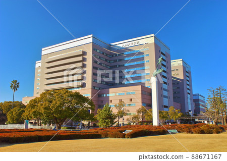 [Fukuoka City] Kyushu University Hospital 88671167