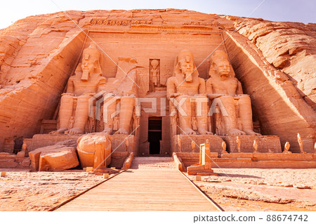 Statue of Seated Ramses II at the Great Ramses II Temple in Abu Simbel Village. 88674742