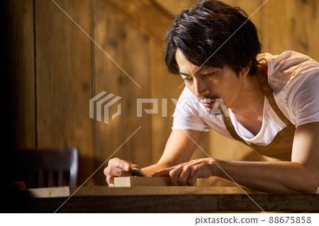 Male young craftsman 88675858