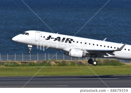 J-Air客機E190 88679359