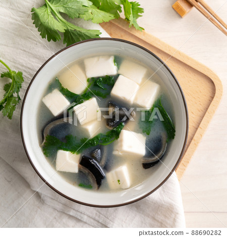 皮蛋豆腐湯 台灣 小吃 湯 特寫 century egg tofu soup ピータンとうふスープ 88690282