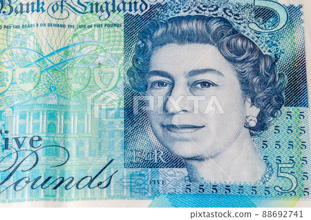 Portrait of Queen Elizabeth II on Bank of England 5 GBP note. Portrait of Queen Elizabeth II on Bank of England 5 GBP note. 88692741