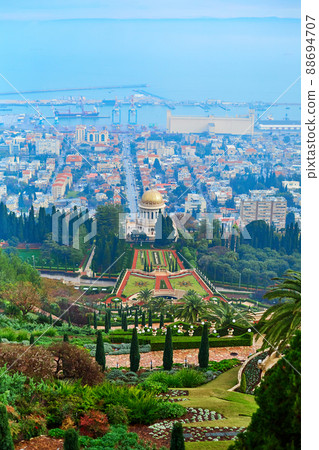 Baha'i Gardens, also the Terraces of the Baha'i Faith, the Hanging Gardens of Haifa 88694707