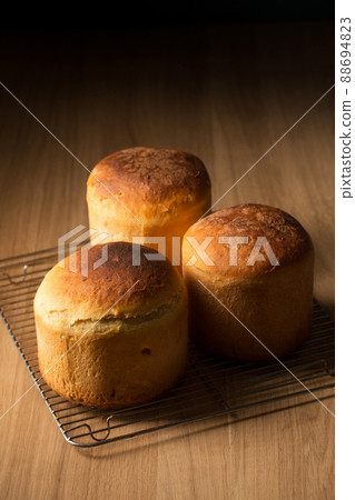 Three Easter cakes Three Easter cakes 88694823