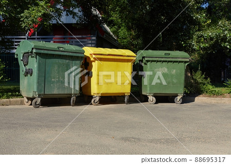 Dumpster garbage bin containers Dumpster garbage bin containers 88695317