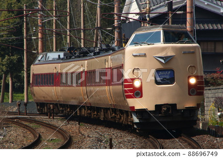 Limited Express Kinosaki (381 series train: Kyoto ⇔ Kinosaki Onsen) 88696749